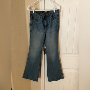 Wrangler jeans never worn. Size 28x32. High waisted flare jeans